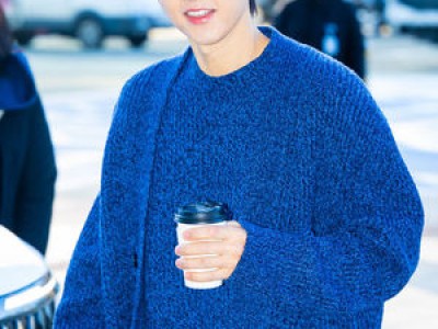 송중기 예능에서 노래 실력까지 공개해 화제