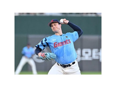 롯데 김태형 감독 외국인 투수에게 자신감 있는 투구 요구