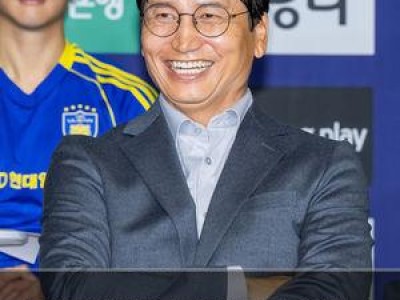 정정용 감독 김천 상무 떠나 전북 현대 감독으로 이적