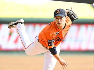 문동주 시범경기 159.7km 폭풍구로 화제