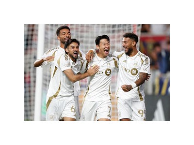 손흥민 첫 해트트릭으로 LAFC 승리 이끌어
