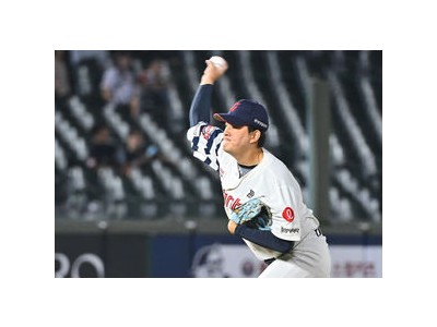 김원중 데뷔 첫 20홀드 기록했지만 세이브 1개 남겨놔