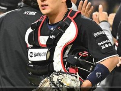 장성우 32살에 포수에서 투수로 전환 시도
